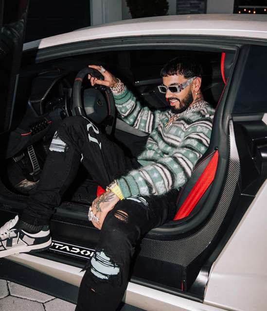 Image from anuel post